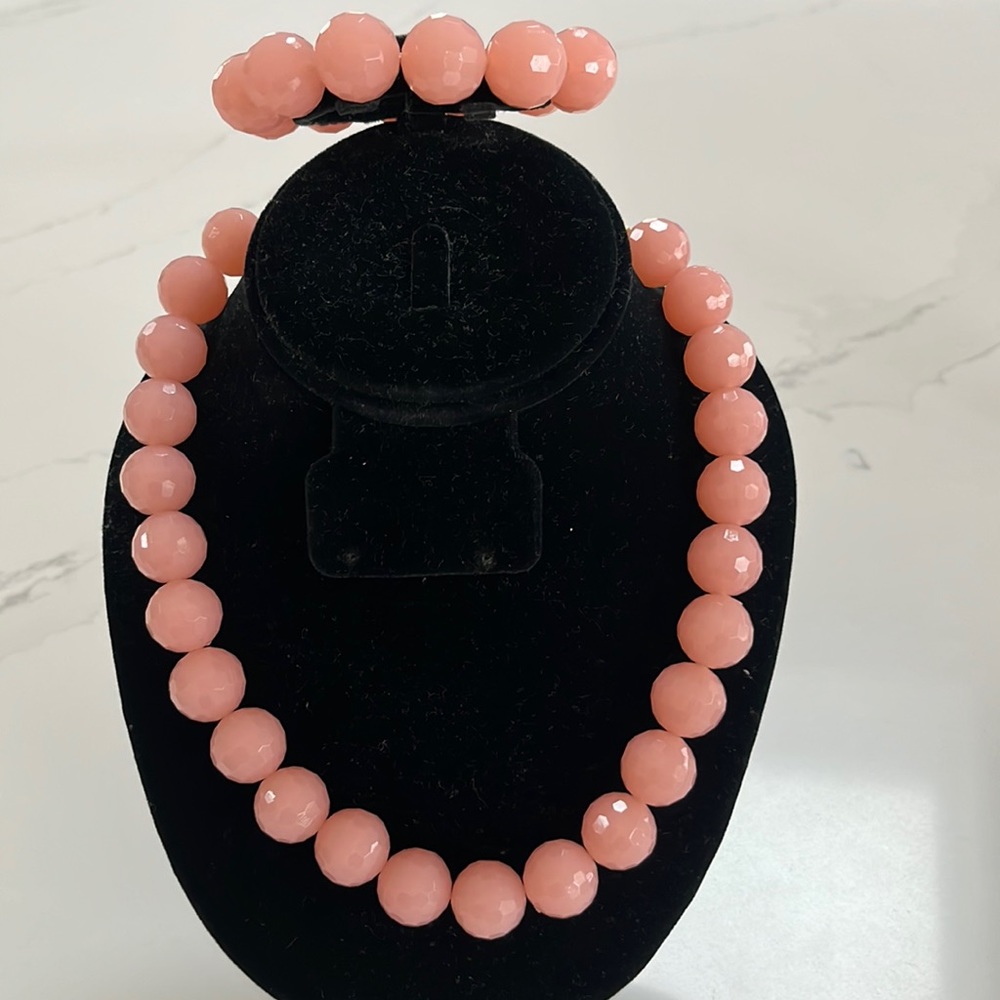 Beautiful Necklace and Bracelet Set